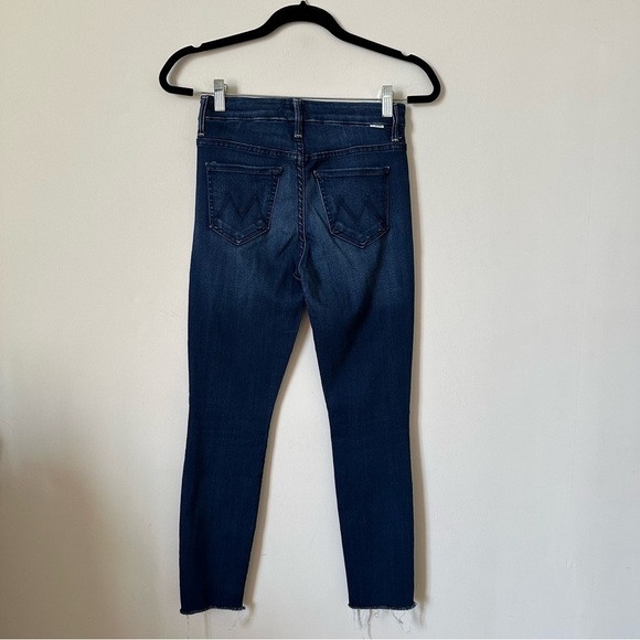 Mother High Waisted Looker Ankle Fray In Tongue And Chic Dark Wash Size 25 - Picture 5 of 11